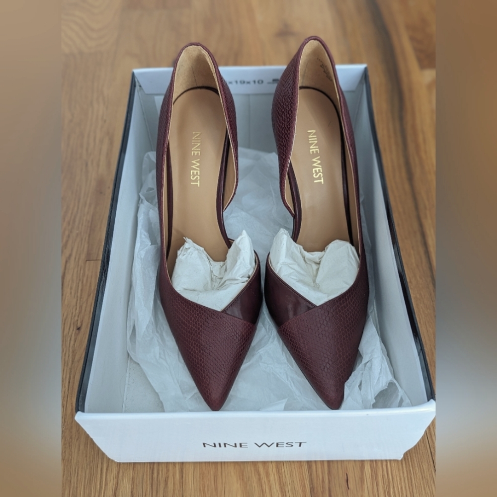 NWB Nine West d'Orsay burgundy croc pumps stilettos